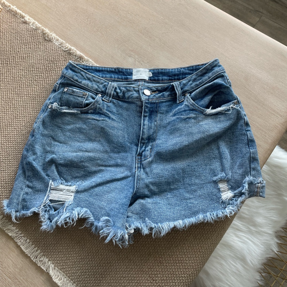Amaryllis X Hey Nasreen denim shorts